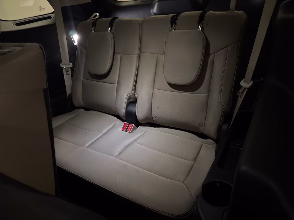 2022 Blue Metallic Ford Explorer XLT RWD SUV