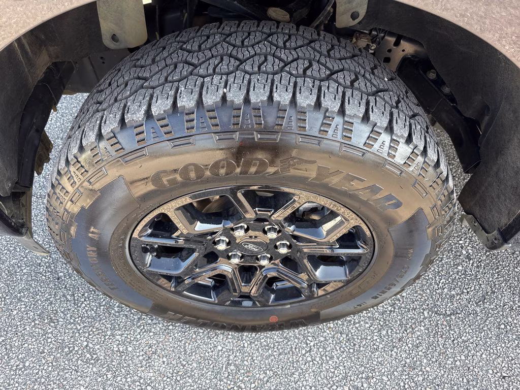 2025 Antimatter Blue Metallic Ford F-150 XLT 4X4 Truck