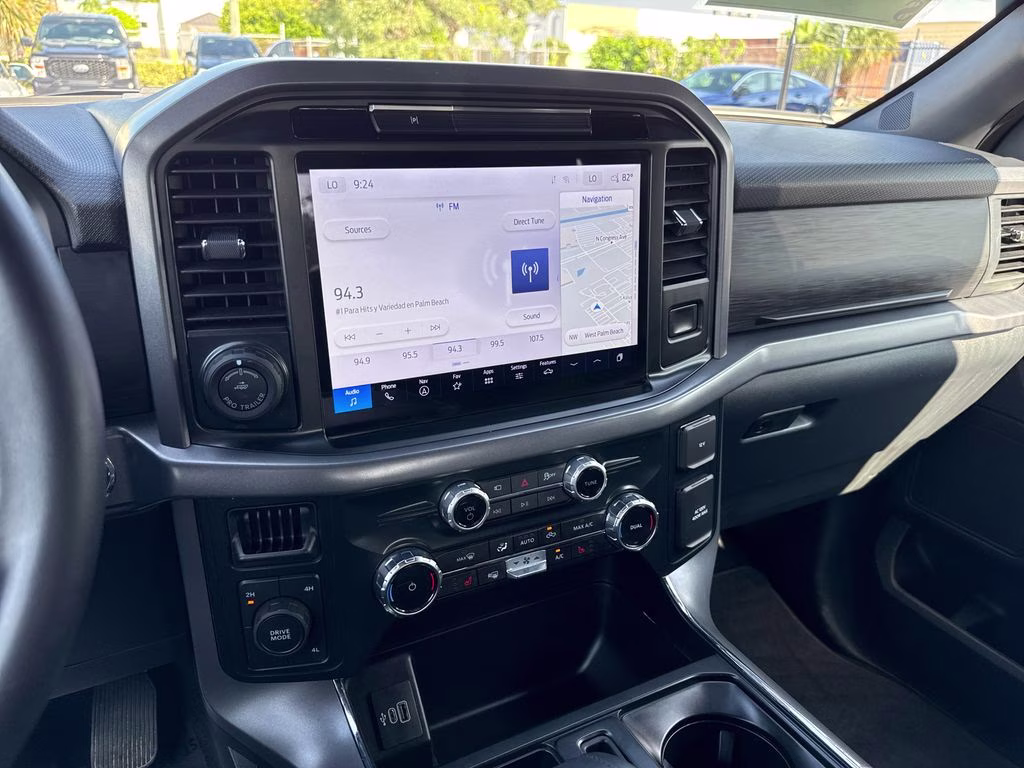 2025 Antimatter Blue Metallic Ford F-150 XLT 4X4 Truck