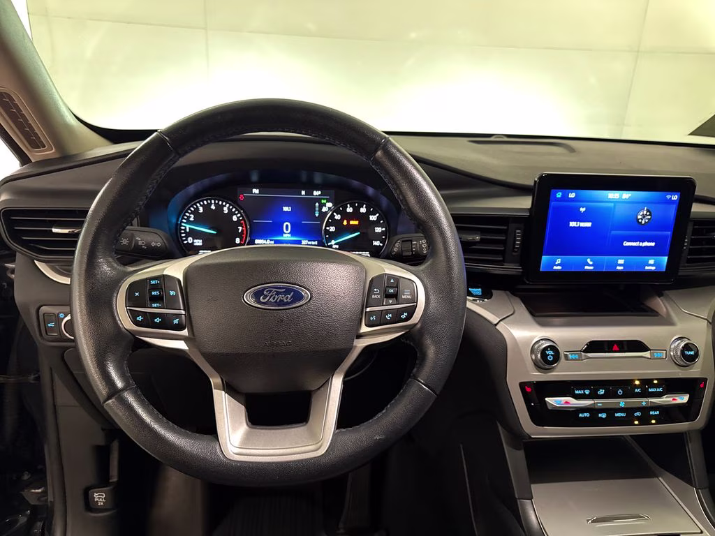 2022 Blue Metallic Ford Explorer XLT RWD SUV