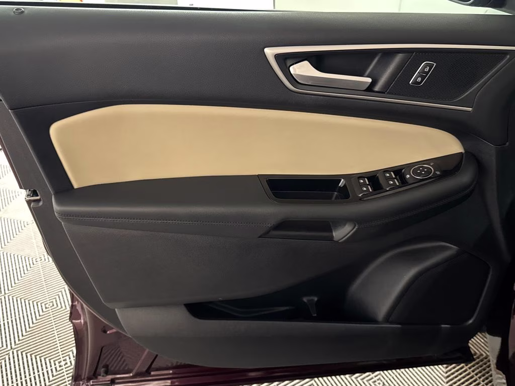 2020 Burgundy Velvet Metallic Tinted Clearcoat Ford Edge SEL FWD SUV