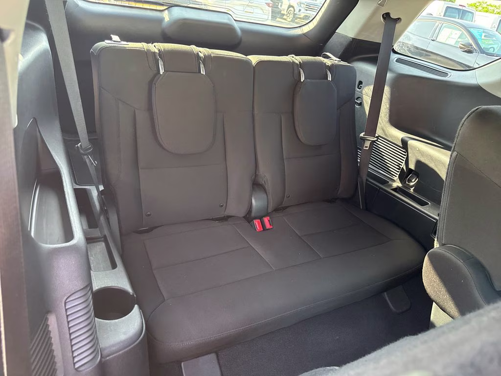 2020 Atlas Blue Metallic Ford Explorer XLT RWD SUV