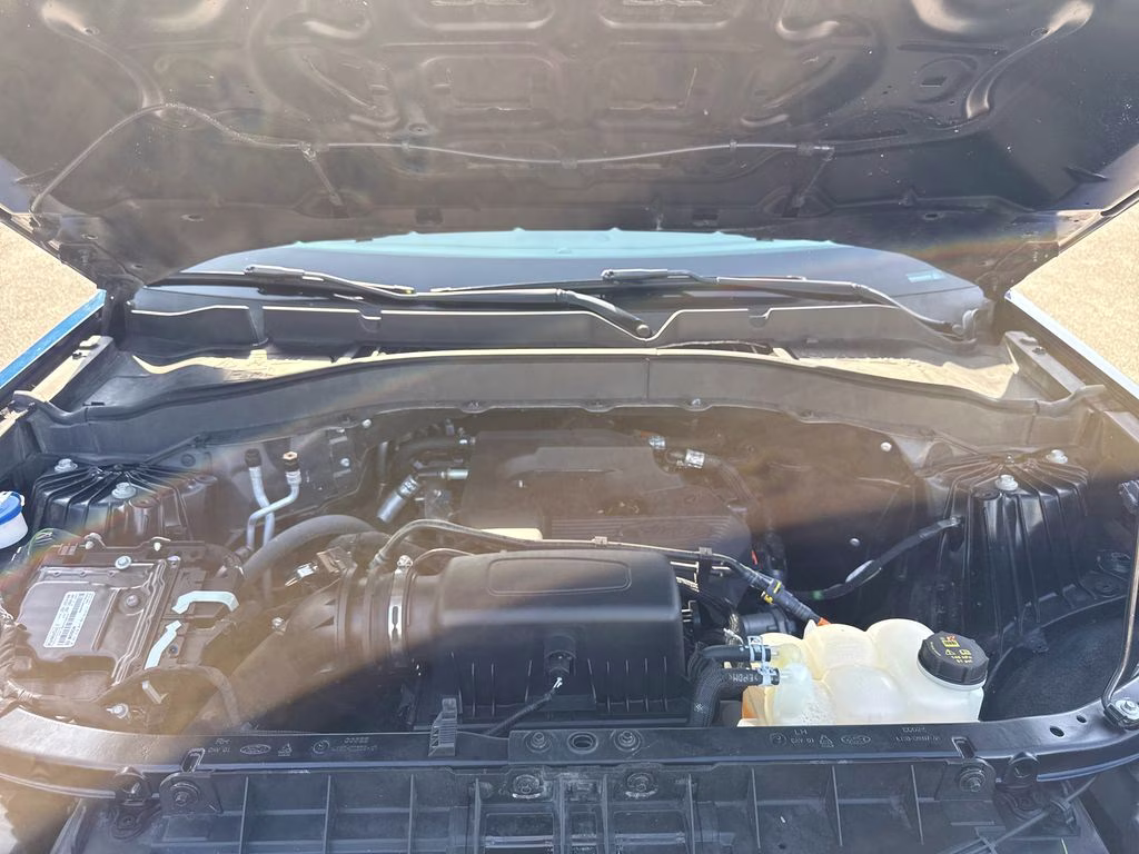 2020 Atlas Blue Metallic Ford Explorer XLT RWD SUV