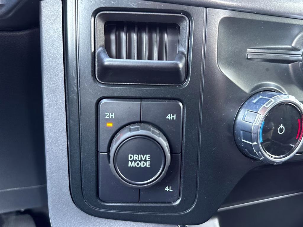 2025 Antimatter Blue Metallic Ford F-150 XLT 4X4 Truck