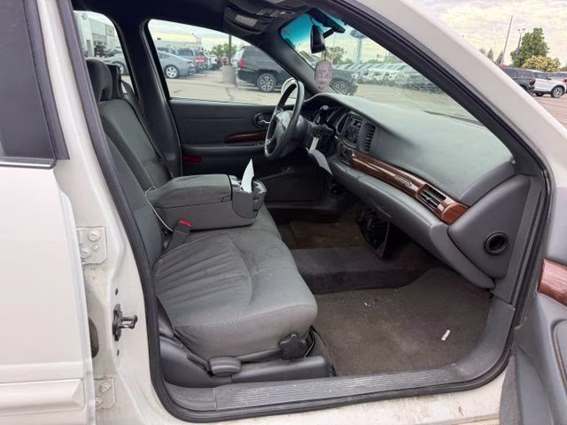 2004 White Buick LeSabre Custom FWD Sedan
