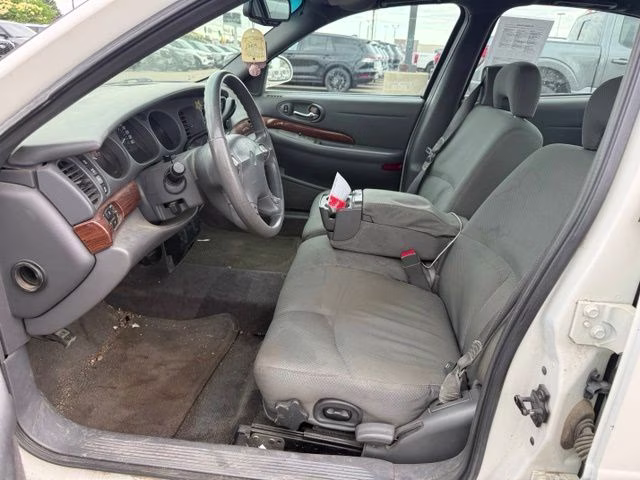 2004 White Buick LeSabre Custom FWD Sedan