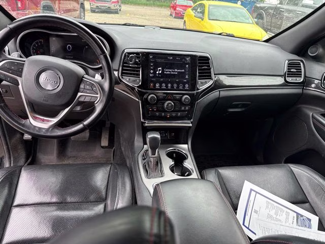 2020 Diamond Black Crystal Pearlcoat Jeep Grand Cherokee Trailhawk 4X4 SUV