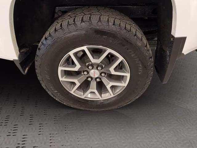 2020 Summit White GMC Canyon All Terrain 4X4 Truck