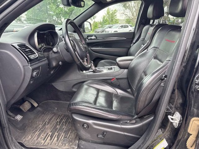 2020 Diamond Black Crystal Pearlcoat Jeep Grand Cherokee Trailhawk 4X4 SUV
