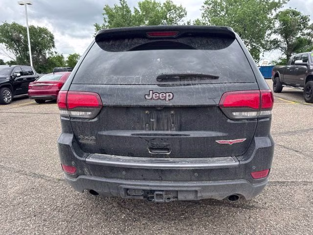 2020 Diamond Black Crystal Pearlcoat Jeep Grand Cherokee Trailhawk 4X4 SUV