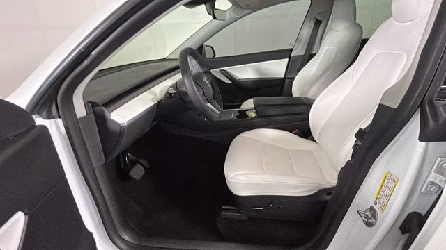 2022 Pearl White Multi-Coat Tesla Model Y Long Range AWD SUV
