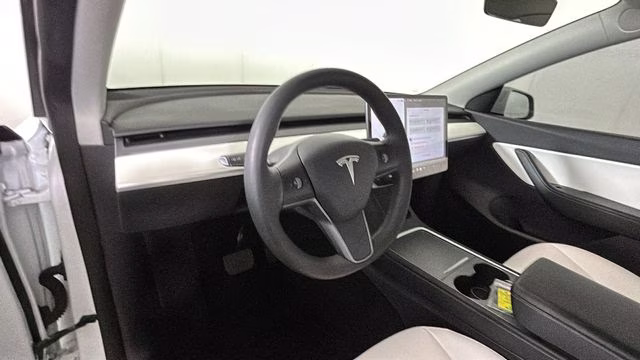 2022 Pearl White Multi-Coat Tesla Model Y Long Range AWD SUV