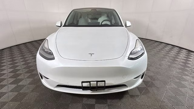 2022 Pearl White Multi-Coat Tesla Model Y Long Range AWD SUV
