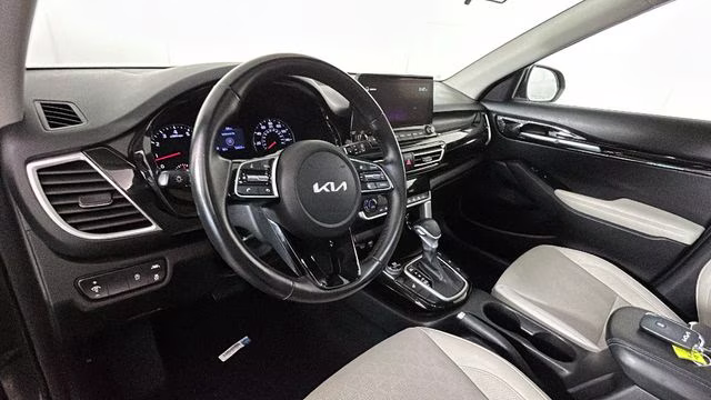 2022 Gravity Gray Kia Seltos EX AWD SUV