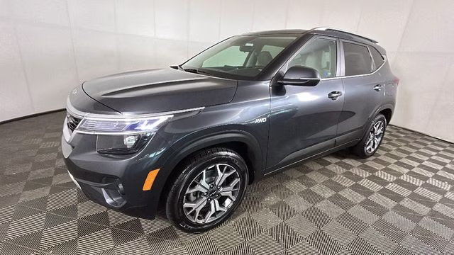 2022 Gravity Gray Kia Seltos EX AWD SUV