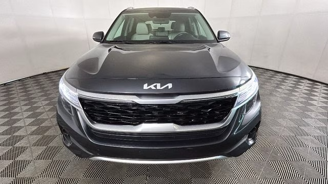 2022 Gravity Gray Kia Seltos EX AWD SUV