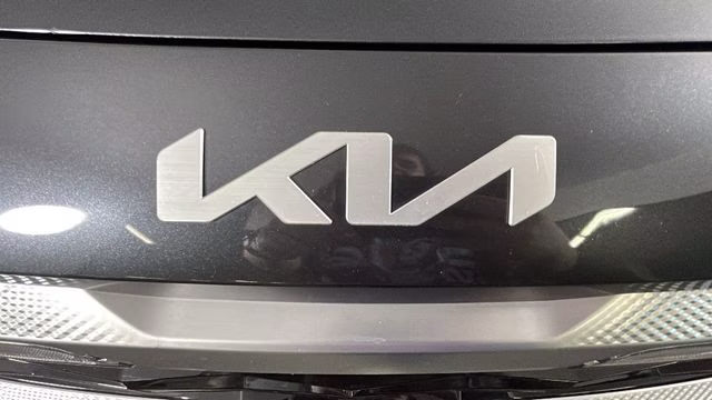 2022 Gravity Gray Kia Seltos EX AWD SUV