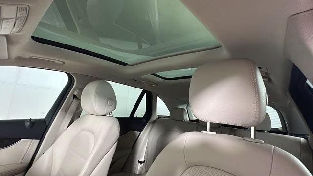 2019 Polar White Mercedes-Benz GLC GLC 300 AWD SUV