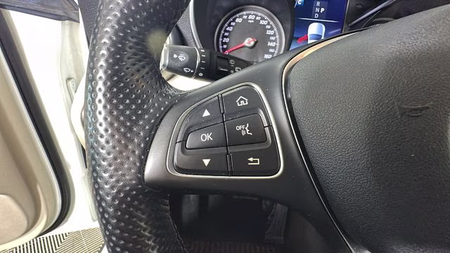 2019 Polar White Mercedes-Benz GLC GLC 300 AWD SUV