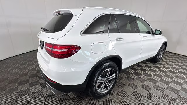 2019 Polar White Mercedes-Benz GLC GLC 300 AWD SUV