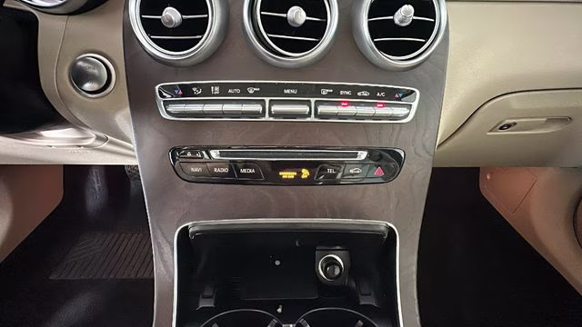 2019 Polar White Mercedes-Benz GLC GLC 300 AWD SUV