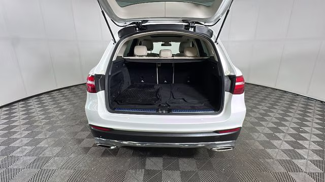 2019 Polar White Mercedes-Benz GLC GLC 300 AWD SUV