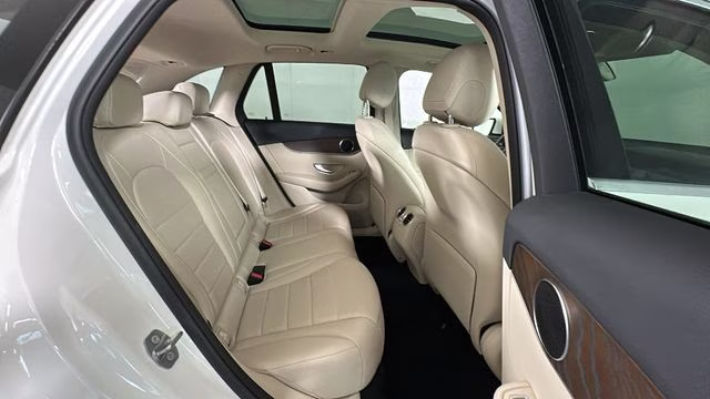 2019 Polar White Mercedes-Benz GLC GLC 300 AWD SUV