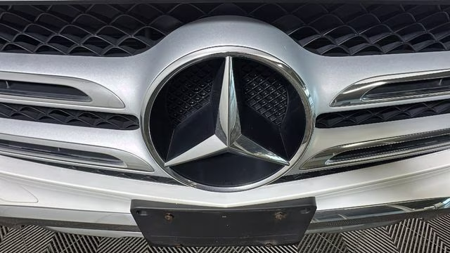 2019 Polar White Mercedes-Benz GLC GLC 300 AWD SUV
