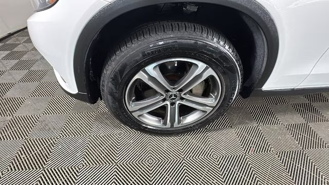 2019 Polar White Mercedes-Benz GLC GLC 300 AWD SUV