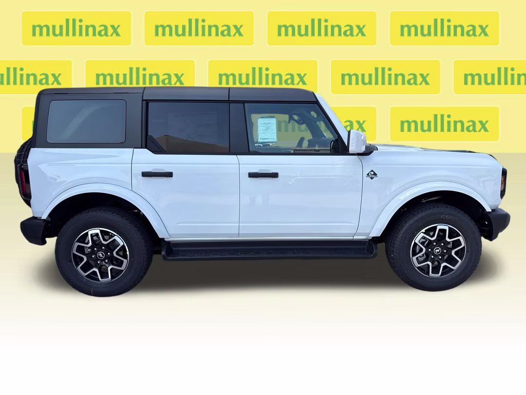 2026 Oxford White Ford Bronco Outer Banks 4X4 SUV