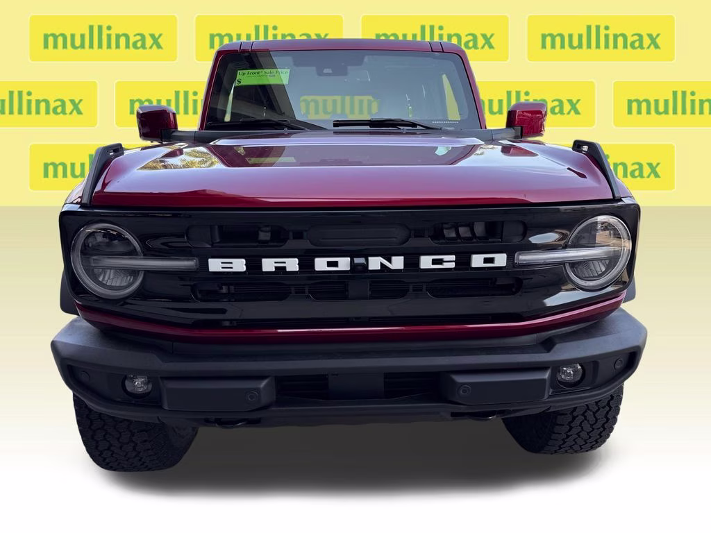 2026 Ruby Red Metallic Tinted Clearcoat Ford Bronco Outer Banks 4X4 SUV