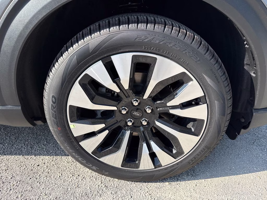 2026 Carbonized Gray Metallic Ford Explorer Platinum 4X4 SUV