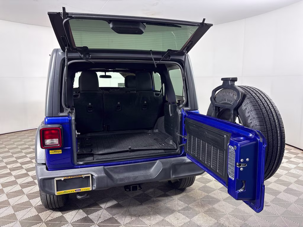 2018 Ocean Blue Metallic Clearcoat Jeep Wrangler Unlimited Sport S 4X4 SUV