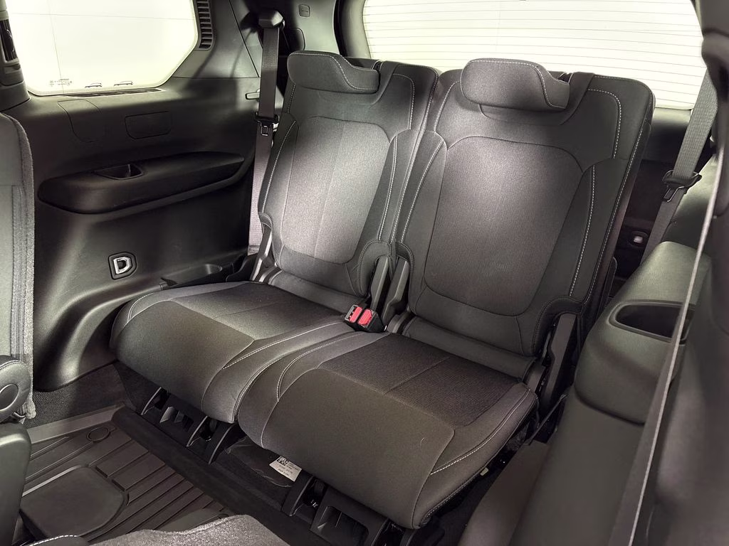2025 Silver Zynith Jeep Grand Cherokee L Laredo RWD SUV