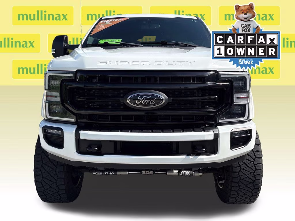 2022 White Metallic Ford Super Duty F-250 SRW Lariat 4X4 Truck
