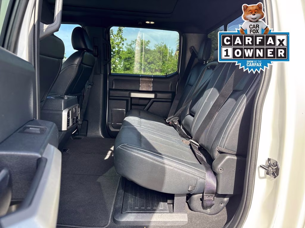 2022 White Metallic Ford Super Duty F-250 SRW Lariat 4X4 Truck