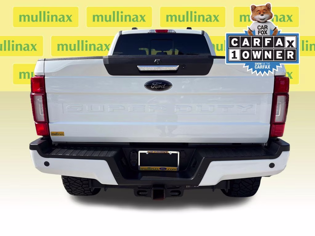 2022 White Metallic Ford Super Duty F-250 SRW Lariat 4X4 Truck