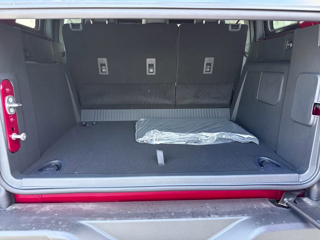 2026 Ruby Red Metallic Tinted Clearcoat Ford Bronco Outer Banks 4X4 SUV