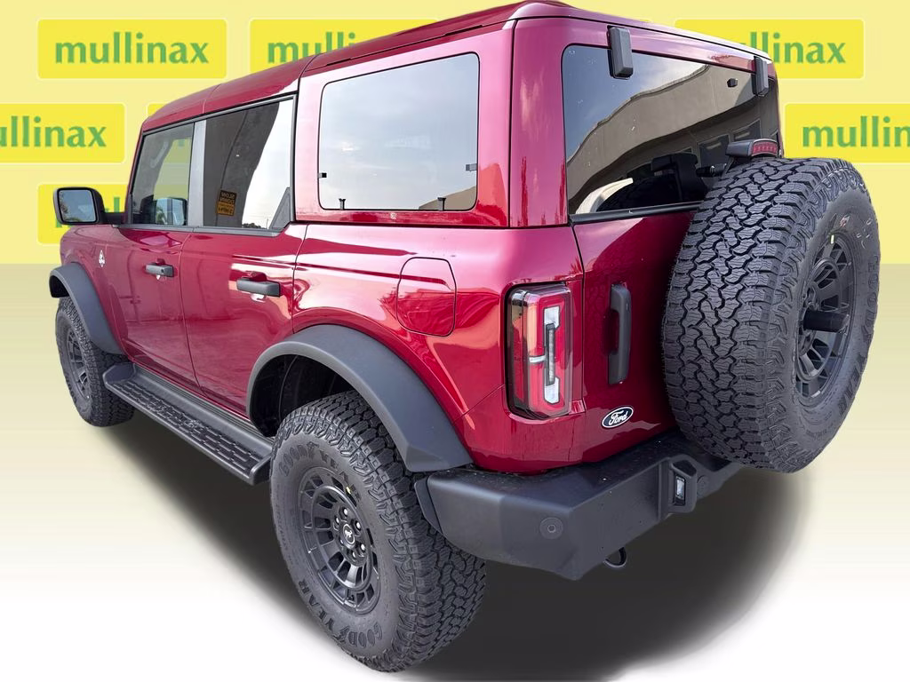 2026 Ruby Red Metallic Tinted Clearcoat Ford Bronco Outer Banks 4X4 SUV