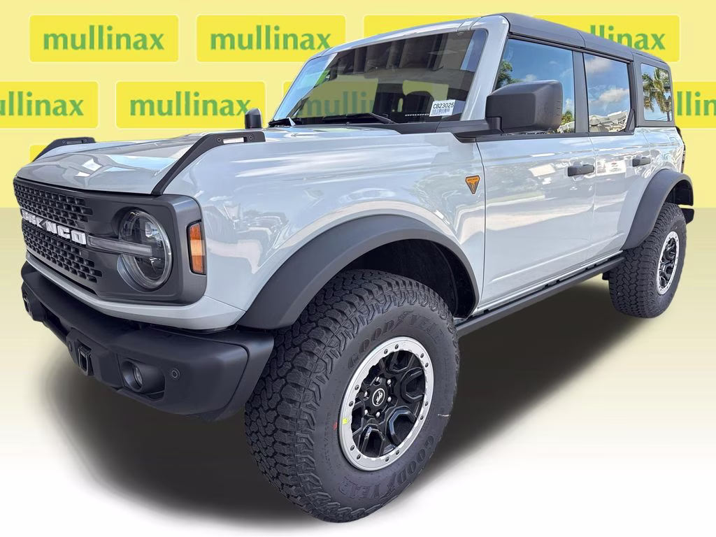 2026 Avalanche Gray Ford Bronco Badlands 4X4 SUV