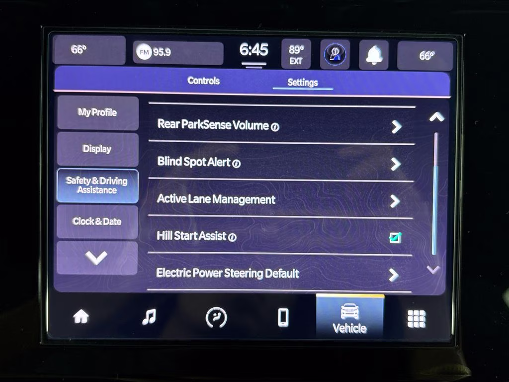 2025 Silver Zynith Jeep Grand Cherokee L Laredo RWD SUV
