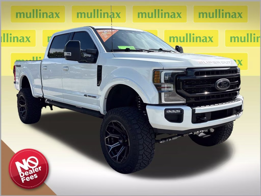 2022 White Metallic Ford Super Duty F-250 SRW Lariat 4X4 Truck