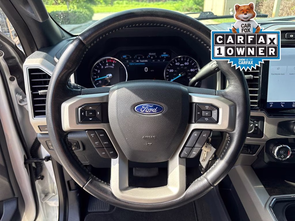 2022 White Metallic Ford Super Duty F-250 SRW Lariat 4X4 Truck