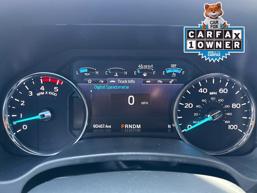 2022 White Metallic Ford Super Duty F-250 SRW Lariat 4X4 Truck