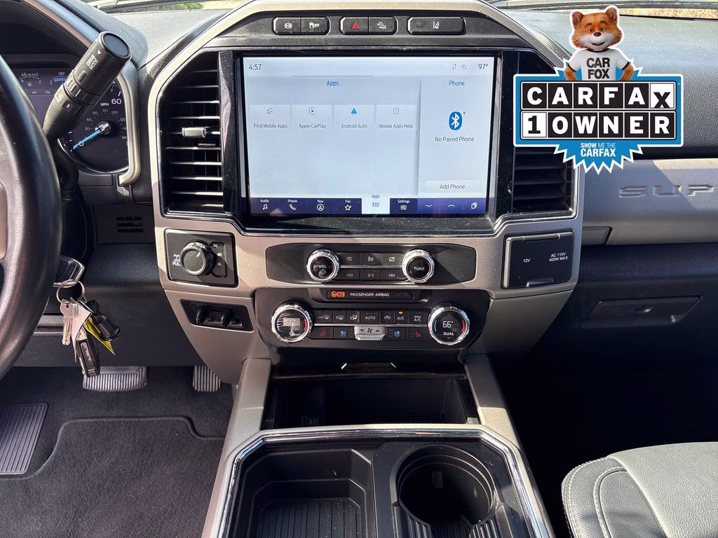 2022 White Metallic Ford Super Duty F-250 SRW Lariat 4X4 Truck