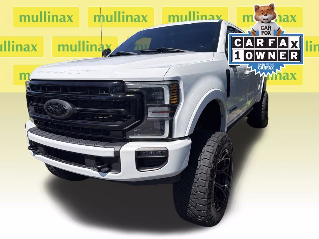 2022 White Metallic Ford Super Duty F-250 SRW Lariat 4X4 Truck