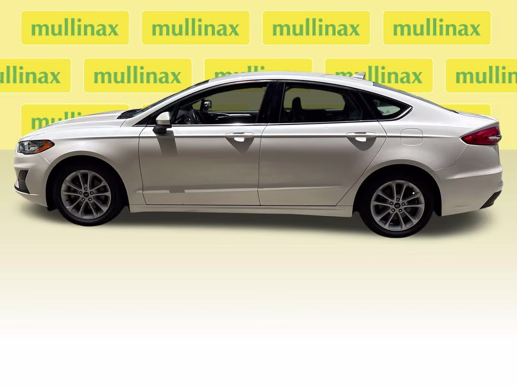 2020 White Platinum Clearcoat Metallic Ford Fusion Hybrid SE FWD Sedan