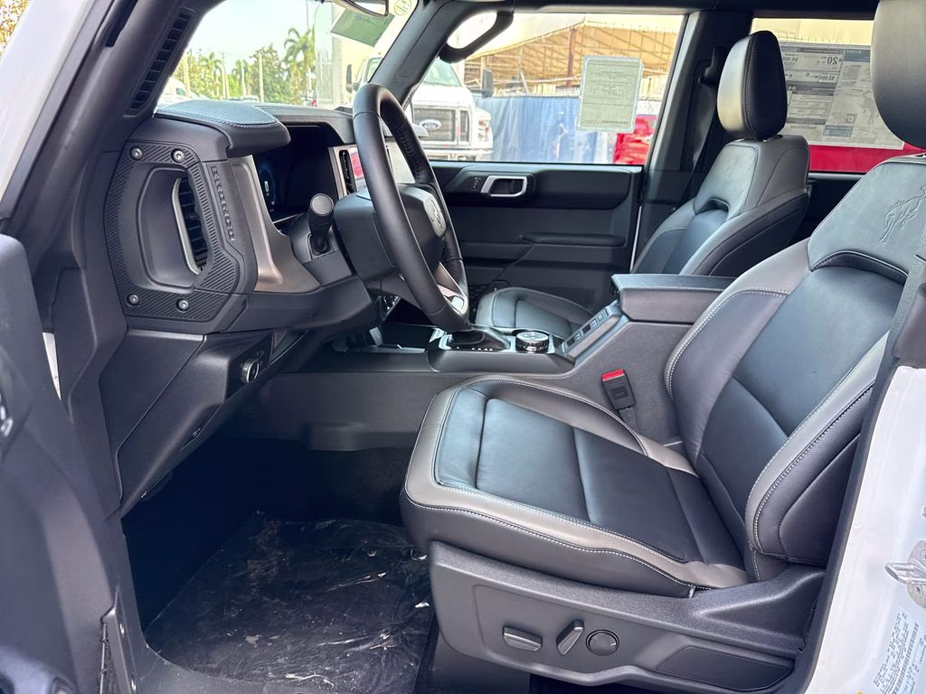 2026 Oxford White Ford Bronco Outer Banks 4X4 SUV