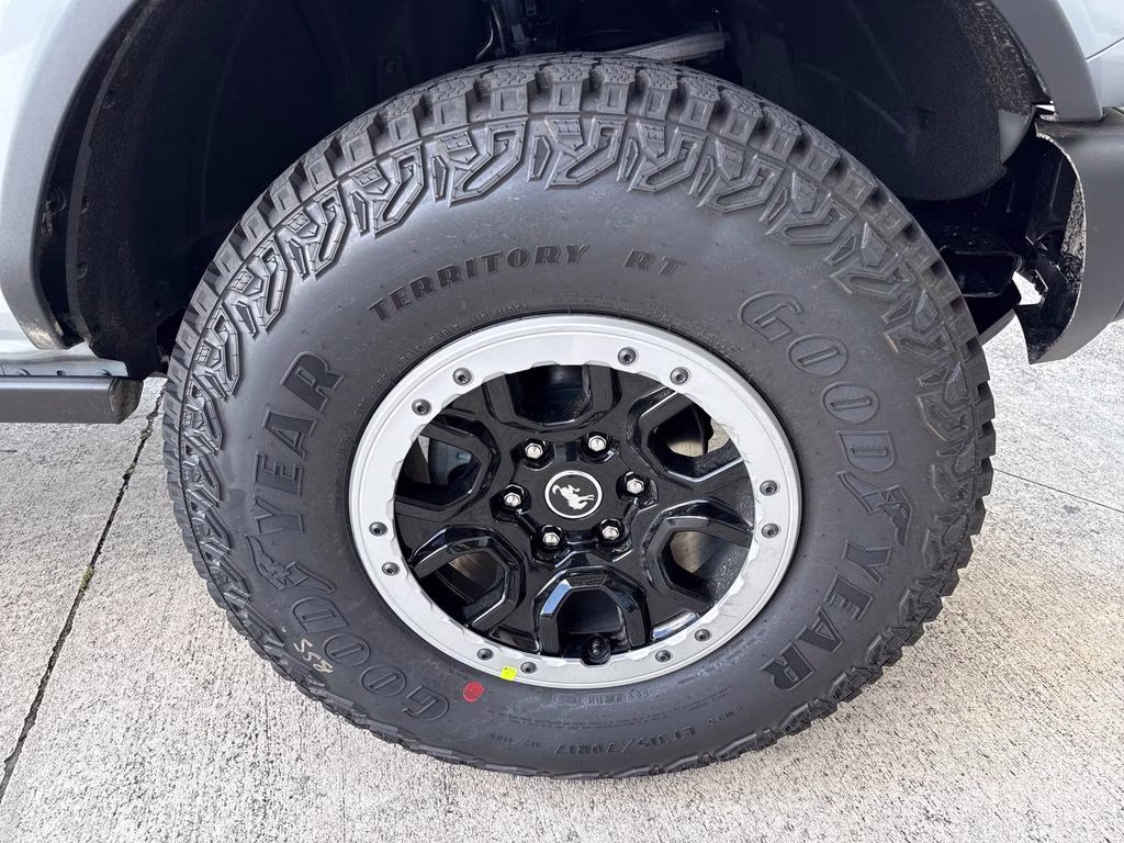 2026 Avalanche Gray Ford Bronco Badlands 4X4 SUV