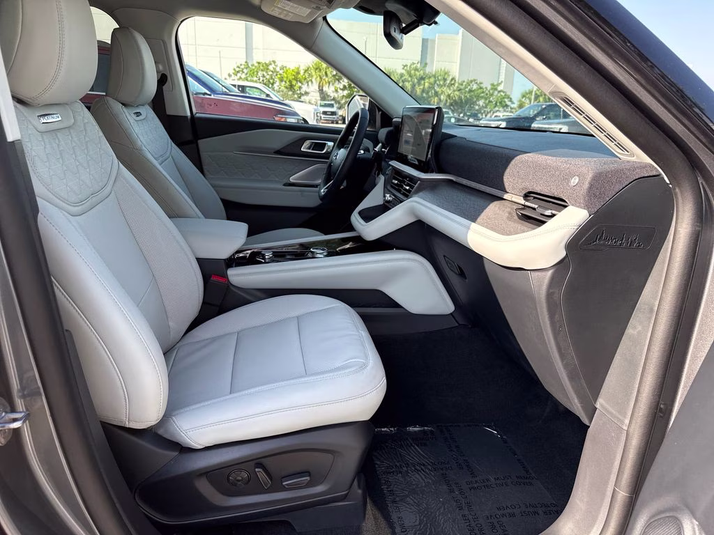 2026 Carbonized Gray Metallic Ford Explorer Platinum 4X4 SUV